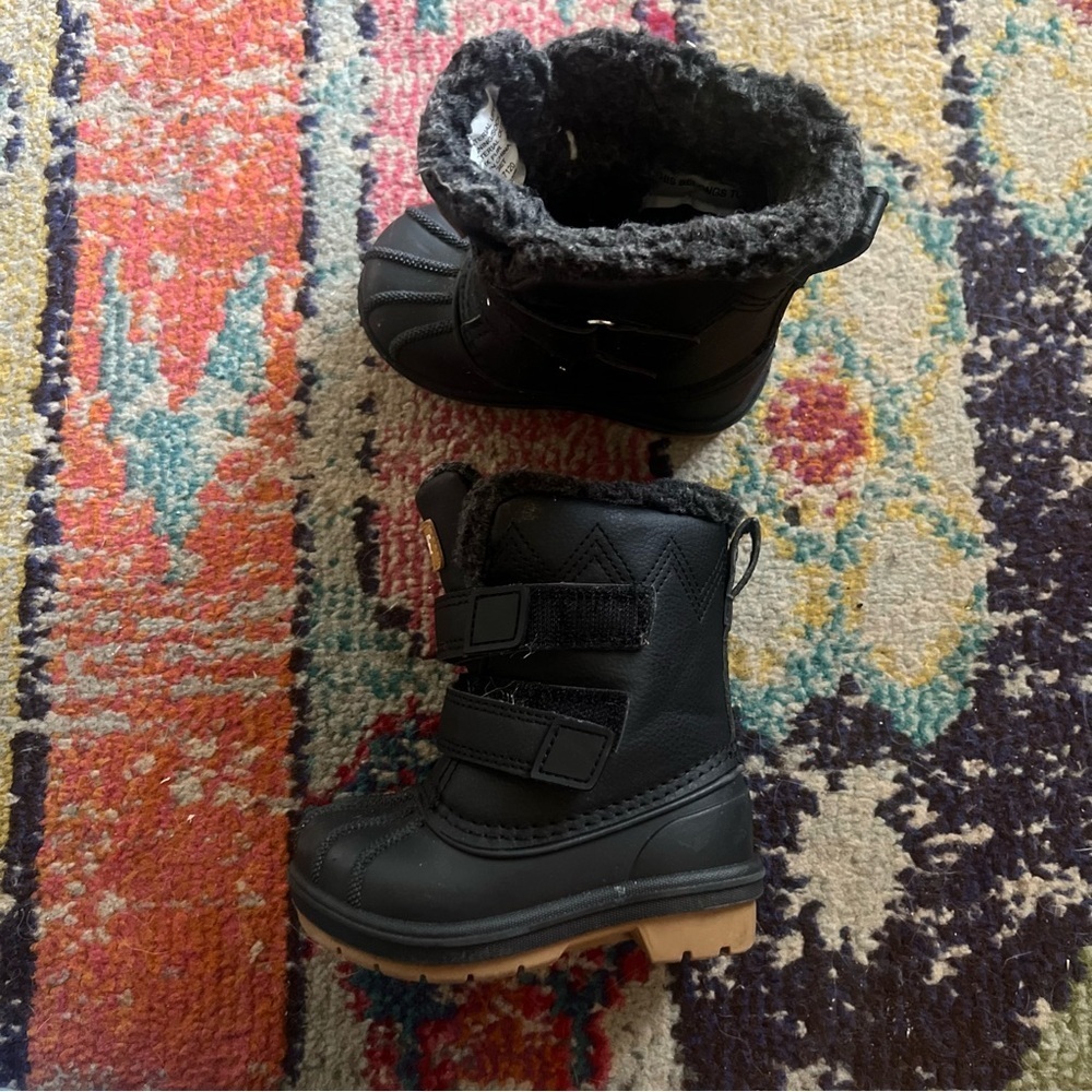 Cat & Jack Kids Black Winter Boots size 5